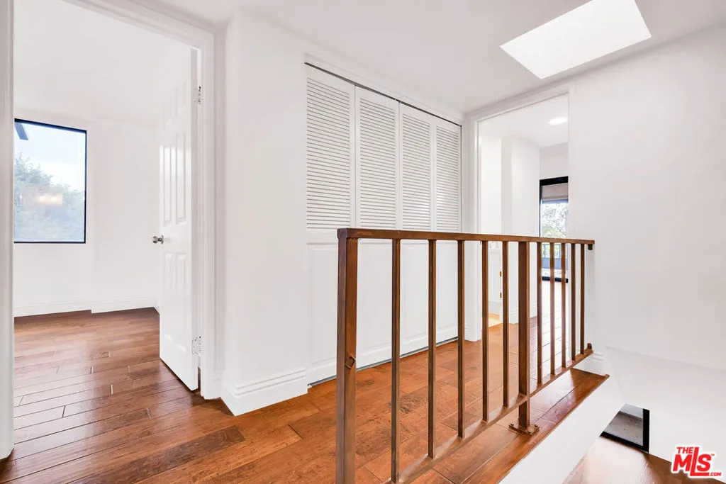 8711 Falmouth Avenue 104, Playa Del Rey, California 90293 home-pic-23